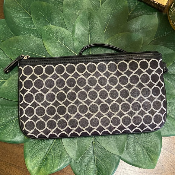 Nine West navy blue n white geometric wristlet - Picture 7 of 13